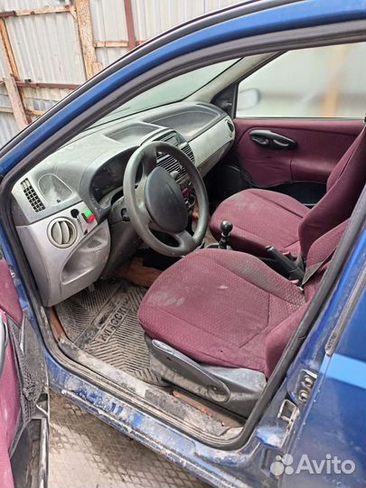 FIAT Punto 1.2 МТ, 2000, битый, 340 000 км