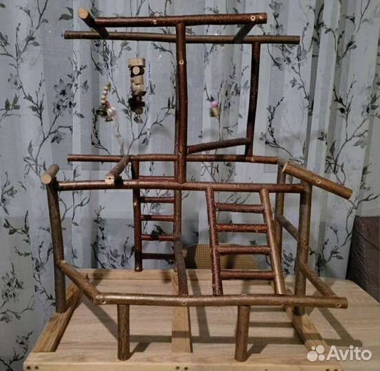 Игровой стенд для попугая