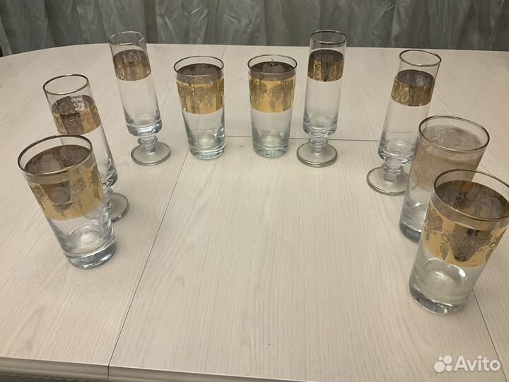 Фужеры, стаканы и ваза с позолотой и орнаментом