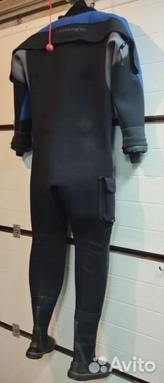 Сухой гидрокостюм