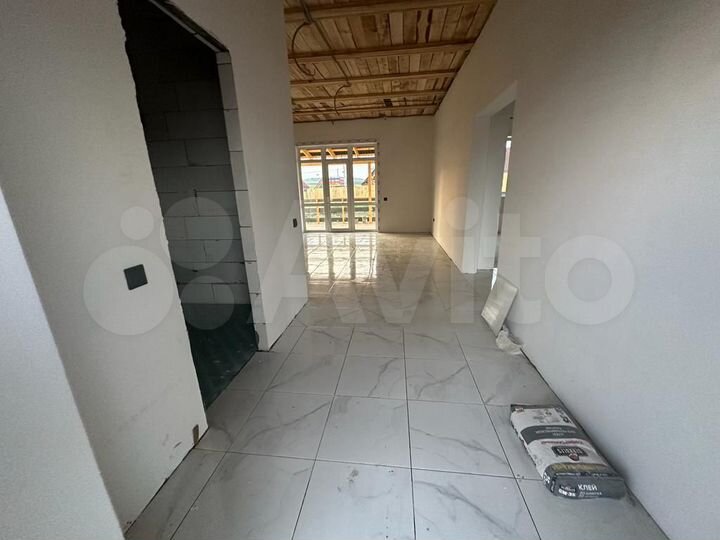 Коттедж 100 м² на участке 8 сот.