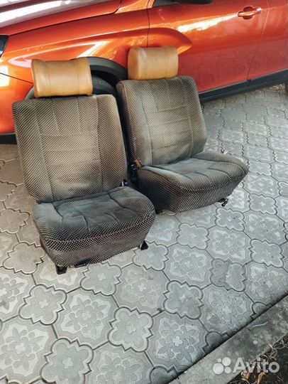 Комплект сидений на опель рекорд