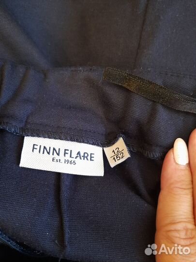 Школьная форма:Юбка +жилет темного- синего цвета