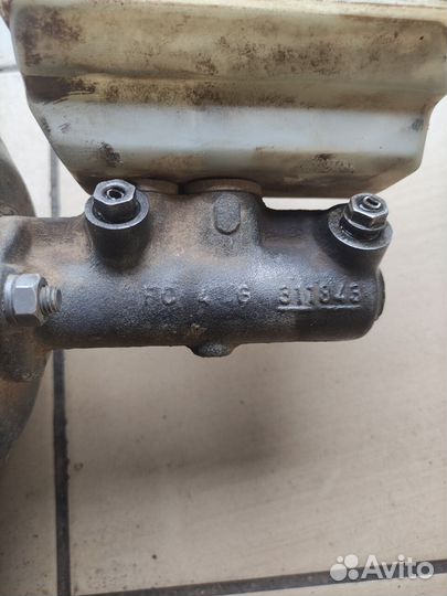 Вакуум главный тормозной цилиндр Renault Laguna I