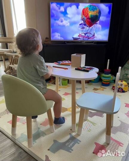 Детский стол и стул