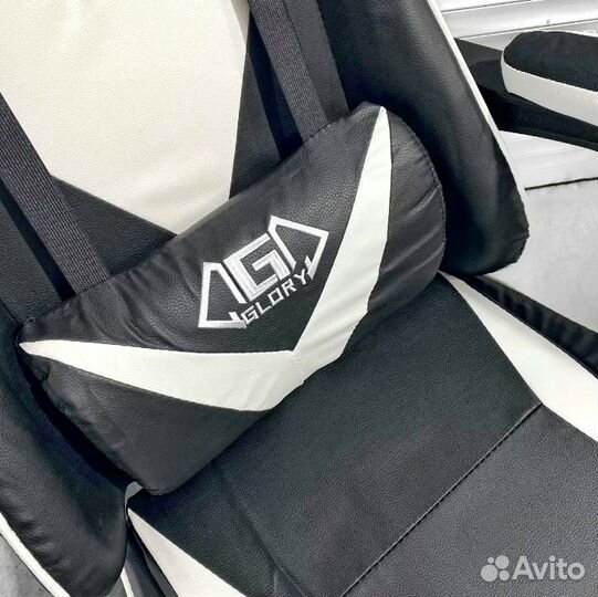 Игровое кресло. Геймерское кресло