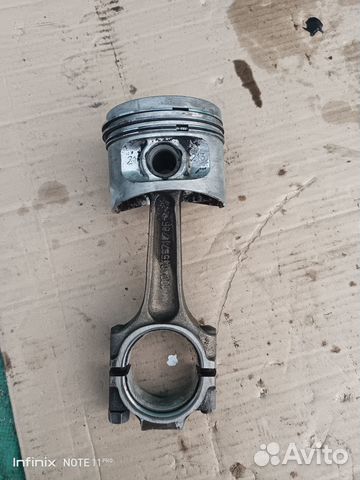 Поршень с шатуном Chevrolet Niva 2004 г