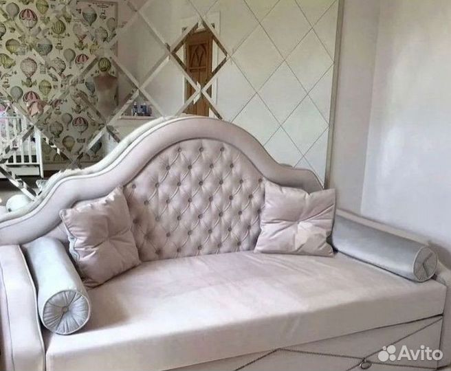 Кровать диван детская мягкая