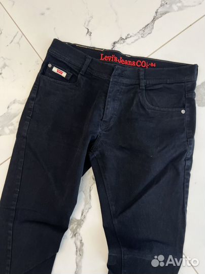 Джинсы Levis S