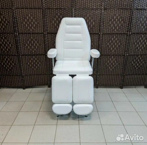 Стул для мастера педикюра, косметолога