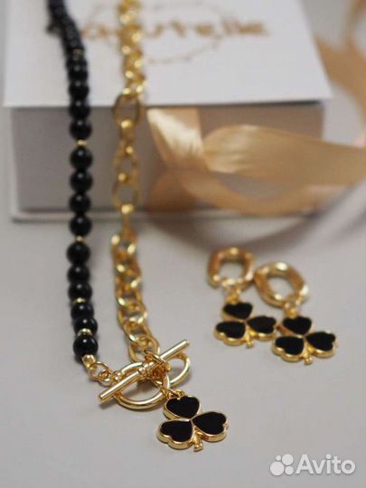 Ожерелье и серьги из черного агата