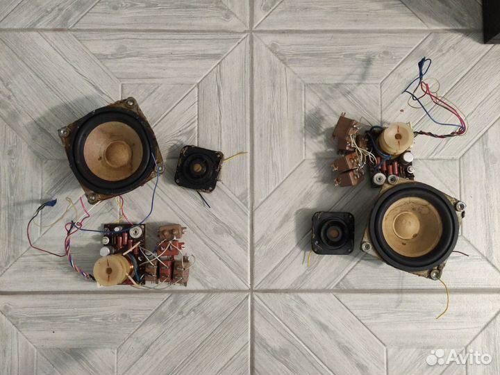 Разбираю с30. Динамики 10гд-34, 3гд-2