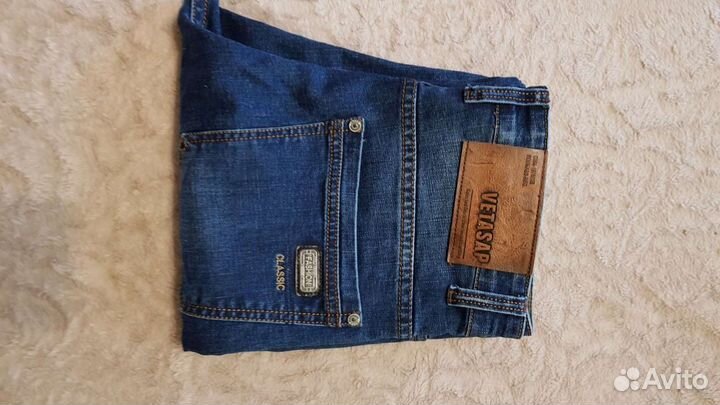 Джинсы мужские