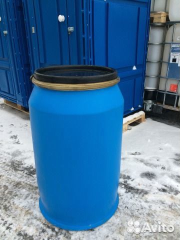 Бочки пластиковые б/у 200л / 230л с крышкой хомут