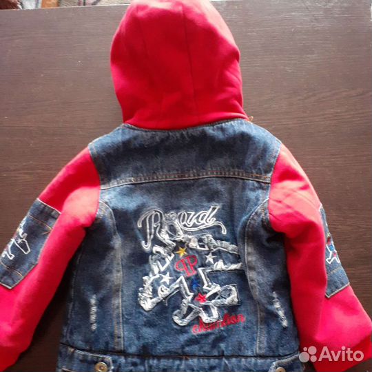Джинсовая куртка
