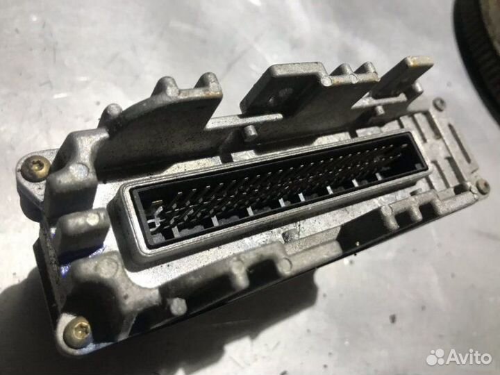 Блок управления двигателем Audi 80, VW