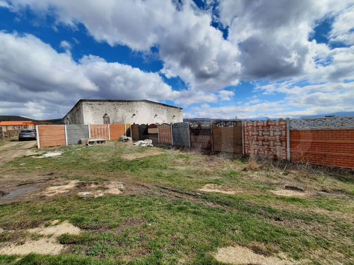 Склад, 990 м²