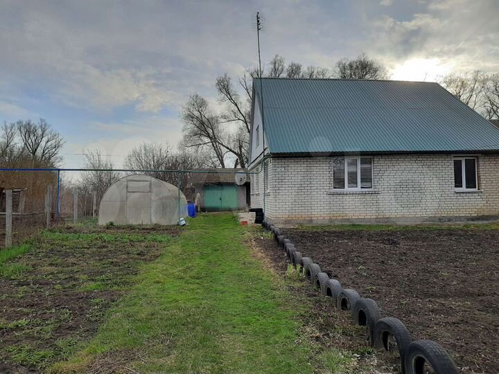 Дом 99,7 м² на участке 8 сот.