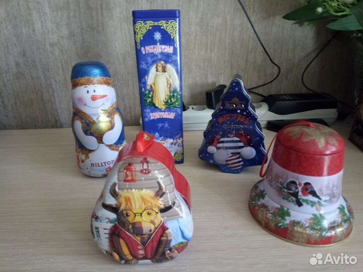 Жестяные банки от чая