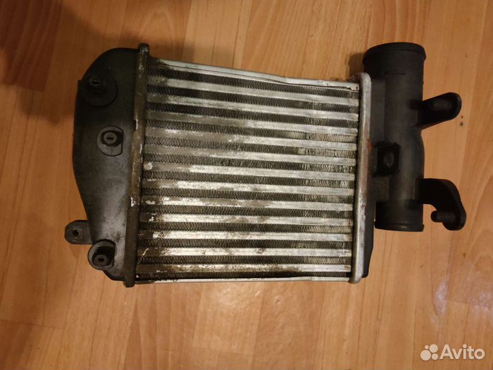 Радиатор интеркуллера Ауди а6 с6 3.0 TDI правый