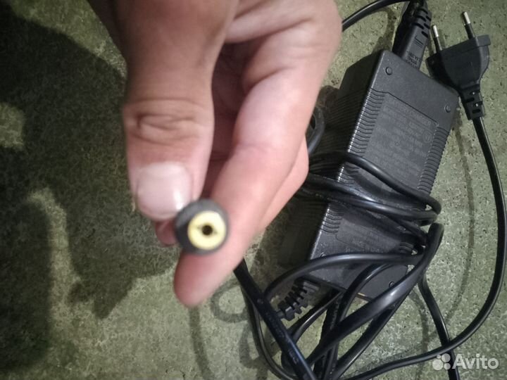 Зарядное устройство для самоката