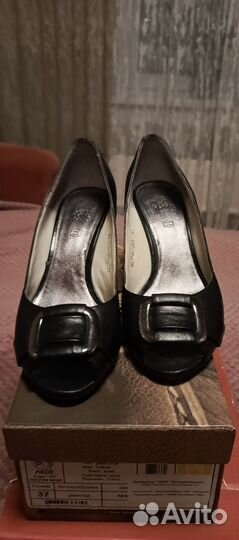 Туфли женские 38 размер кожаные чёрные