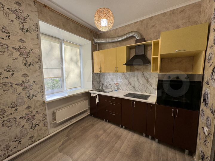 3-к. квартира, 64,6 м², 1/2 эт.