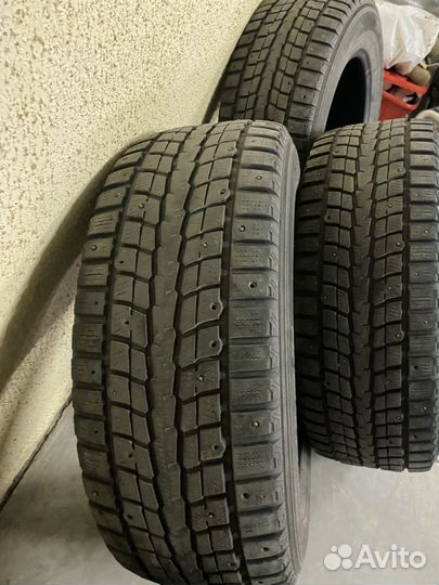 Dunlop SP Winter Ice 01 235/65 R17