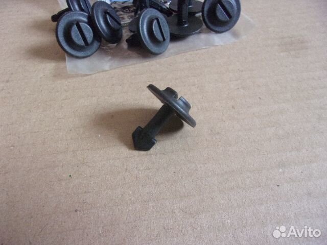 VW / Audi, 92-02г., клипса крепёжная