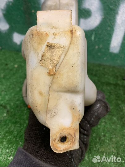 Бачок расширительный Nissan Primera