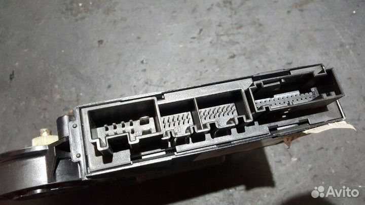 Мотор стеклоподъемника задний левый Porsche