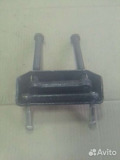 Узел крепления верхнего рычага газ 3110