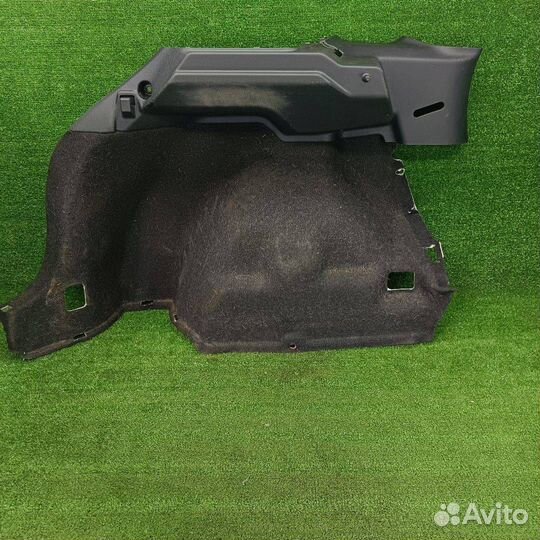 Обшивка отсека багажника правая нижняя Mitsubishi