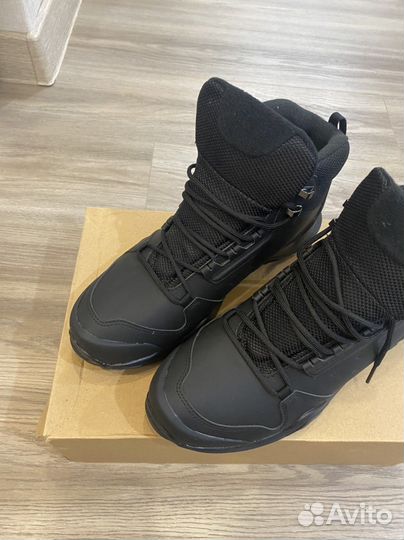 Кроссовки adidas новые