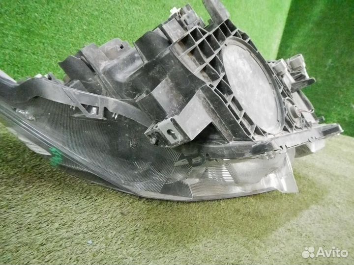 Фара левая Toyota RAV4