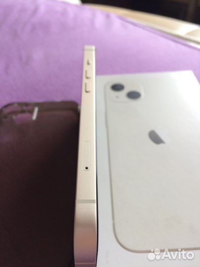 Телефон iPhone 13