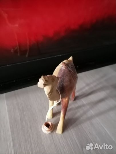 Статуэтка резная Верблюд