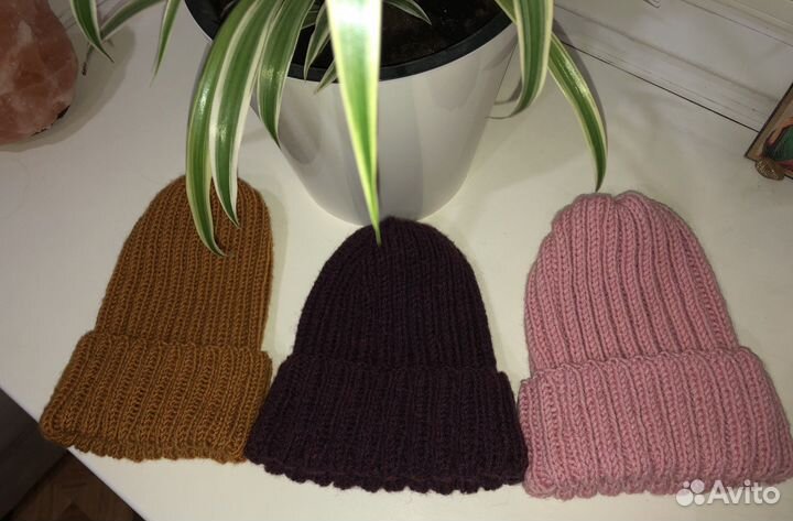 Шапка женская вязанная ручная работа