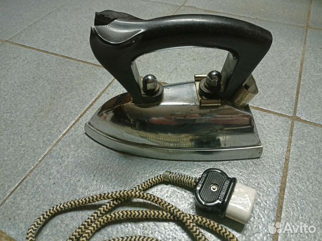 Утюг 1947 года