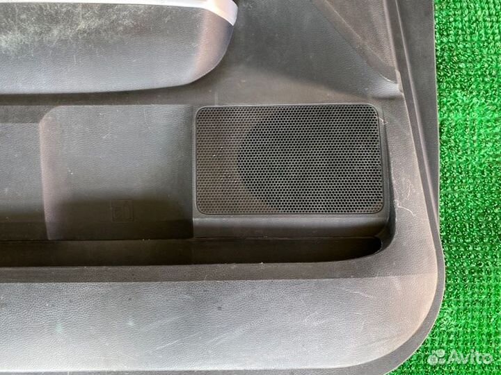 Обшивка двери лев. перед. Toyota Tundra