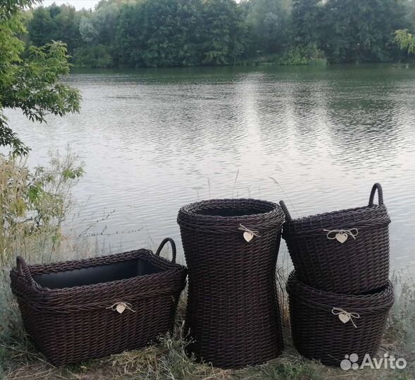 Напольные кашпо из искусственного ротанга