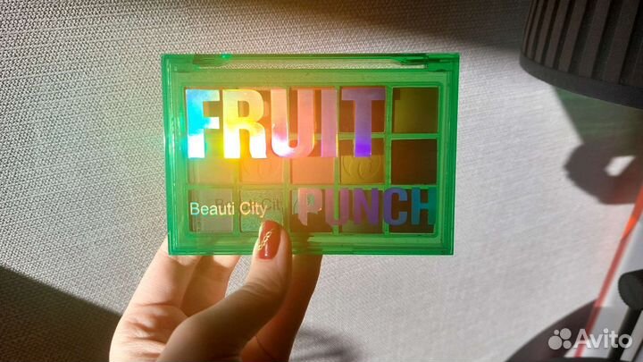 Палетка цветных теней fruit punch