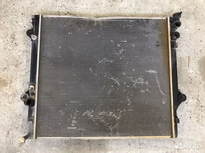 Радиатор охлаждения Toyota 4Runner (2681)