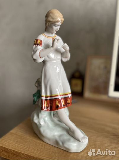 Фарфоровая статуэтка СССР
