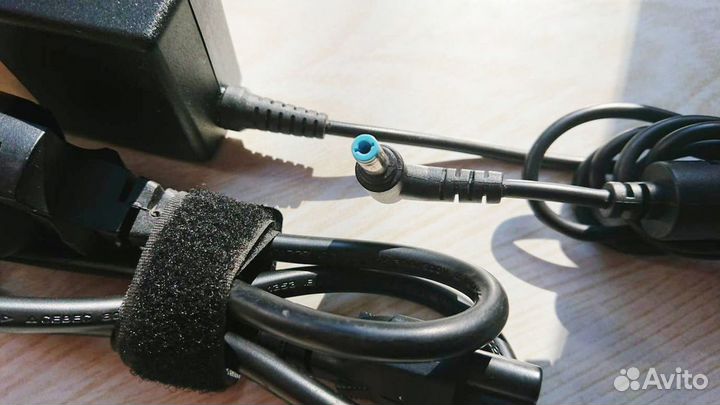 Блок питания ноутбука