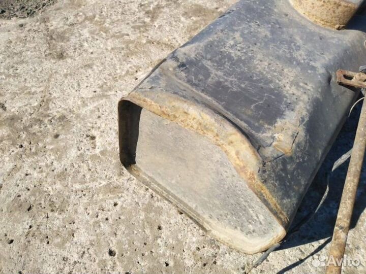 Бак топливный