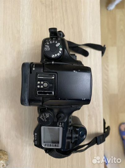 Зеркальный пленочный фотоаппарат Canon eos 30