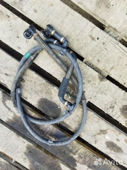 Форсунка омывателя фары Lexus Ls600Hl UVF46