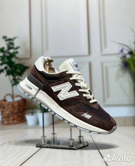 New Balance 1300 (43)