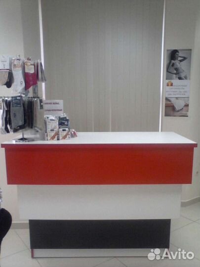 Стол ресепшн